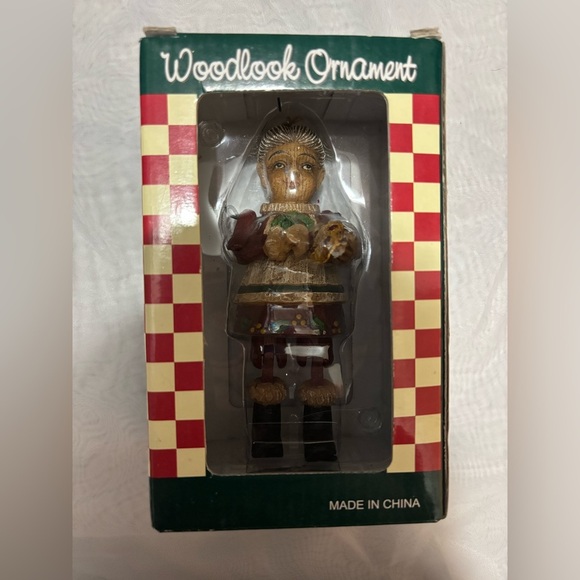 woodlook ornament Other - Christmas Ornament BAKER Faux Wood Lady With Pie Movable Arms Legs Hanging Decor